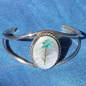 Vintage Sterling Silver Cuff Bracelet w Inlaid Turquoise EUC